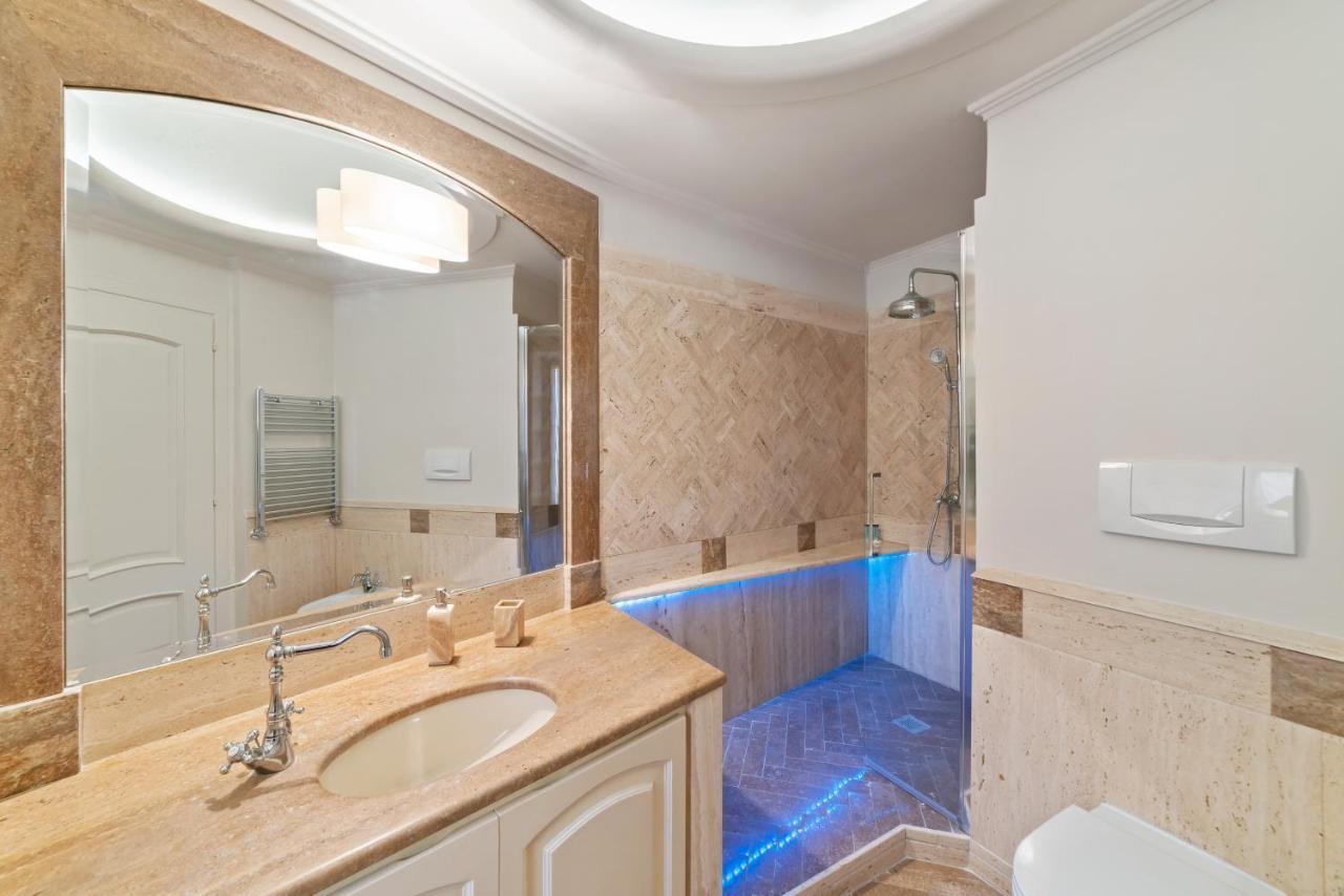 Bmga L Viapaola43 Palace Rome Exterior photo